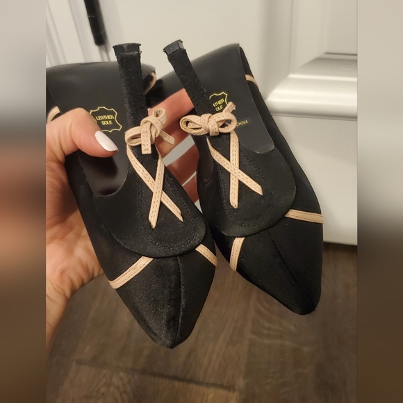 Black and Pink Heels - Picture 10 of 12